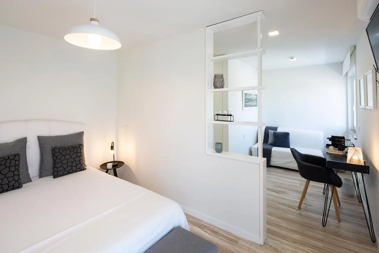 Jr Studios & Suites I Rius I Coimbra Guest house